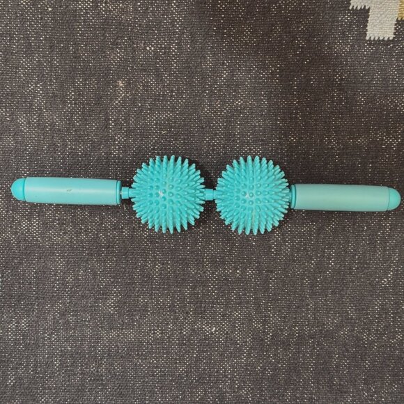 Physique57 Massage Roller, Turquoise - Picture 7 of 11